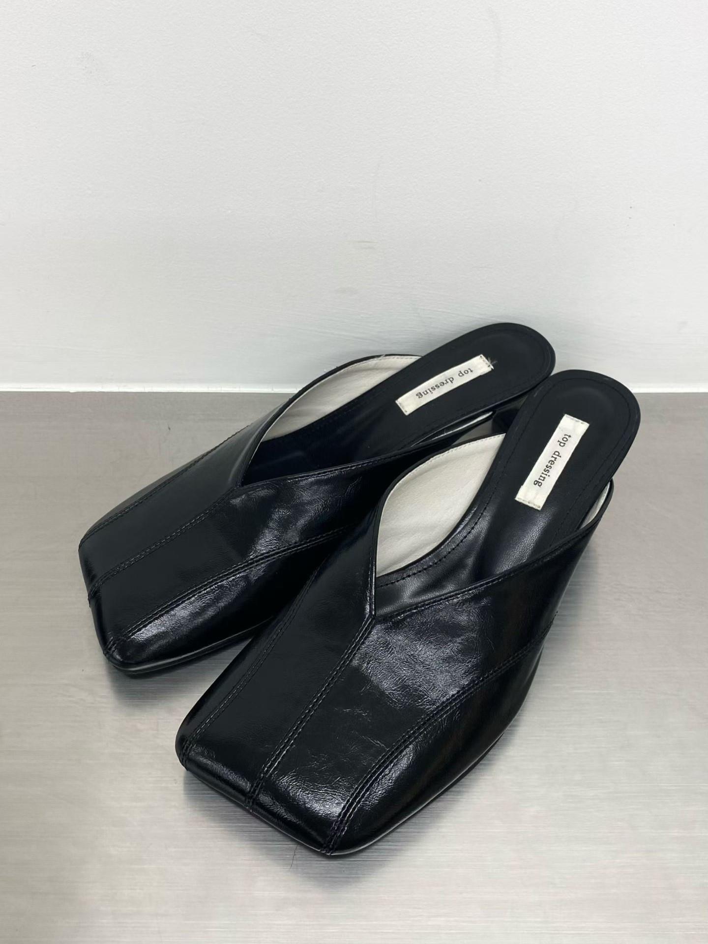 方頭低跟穆勒拖鞋